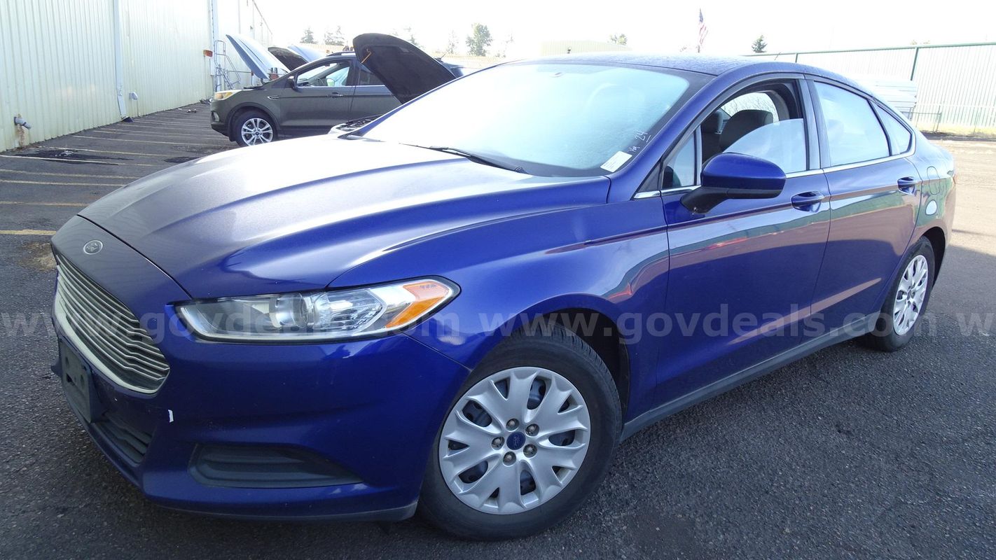 2014 Ford Fusion 4-Door Sedan