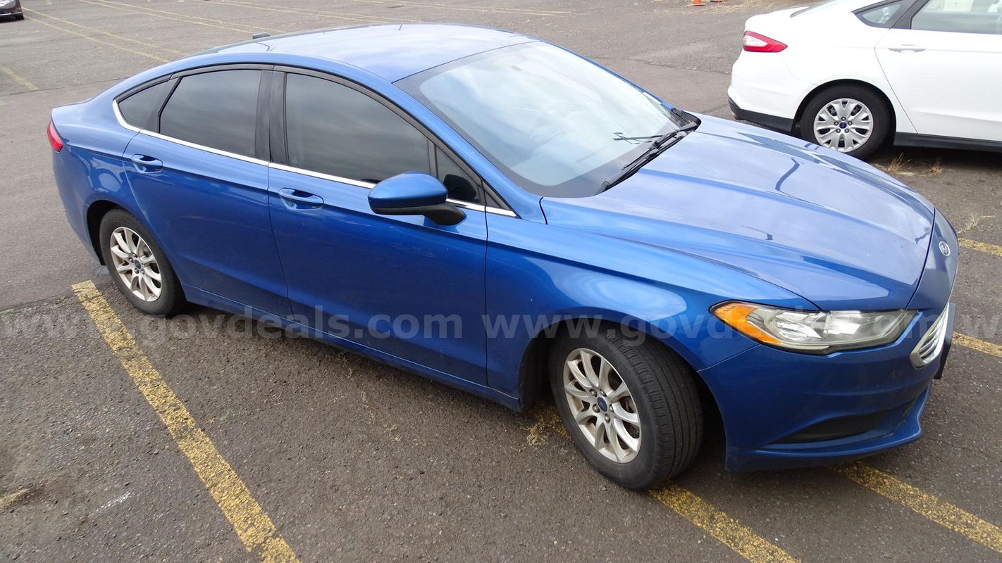 2017 Ford Fusion 4-Door Sedan