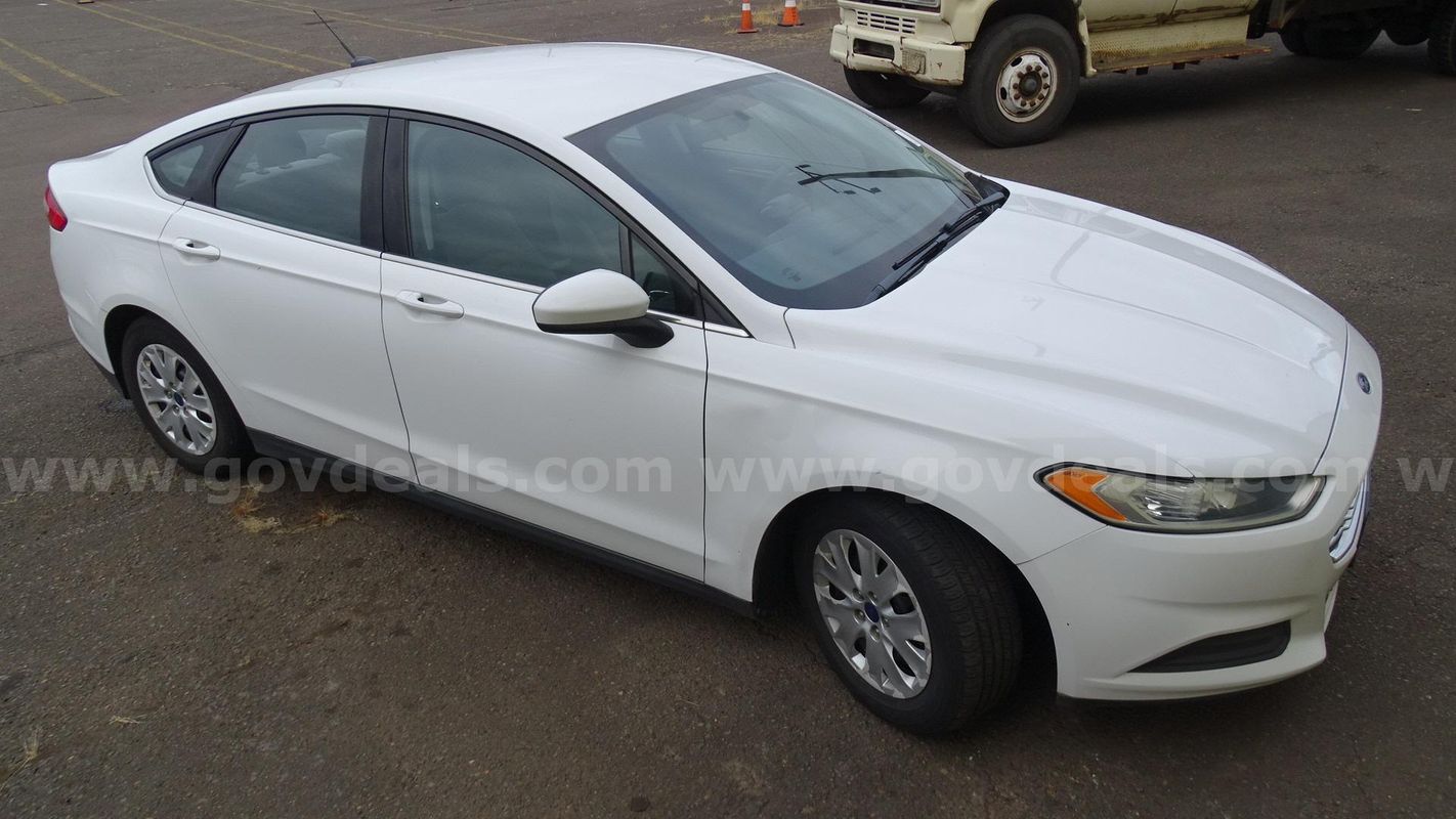 2014 Ford Fusion 4-Door Sedan