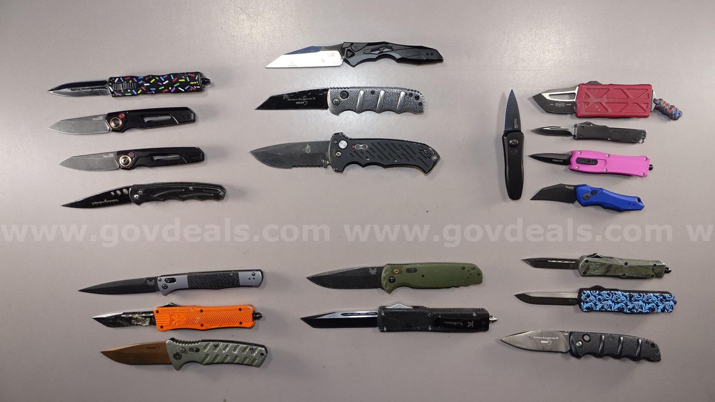 OTF & Switchblade Knife Lot – NO Shipping - Sale Age 18+yr w/ID (1 of 12)