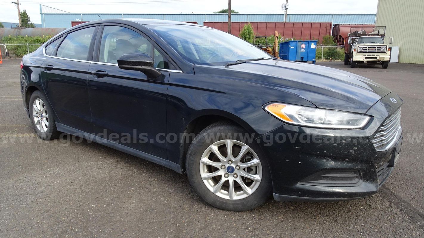 2014 Ford Fusion 4-Door Sedan