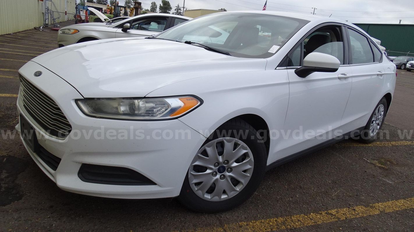 2014 Ford Fusion 4-Door Sedan