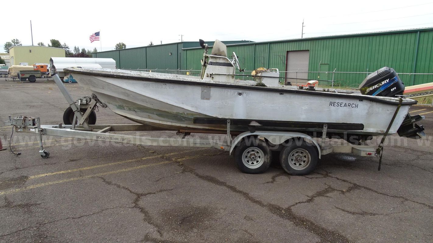 1991 22' Boston Whaler Boat & Trailer
