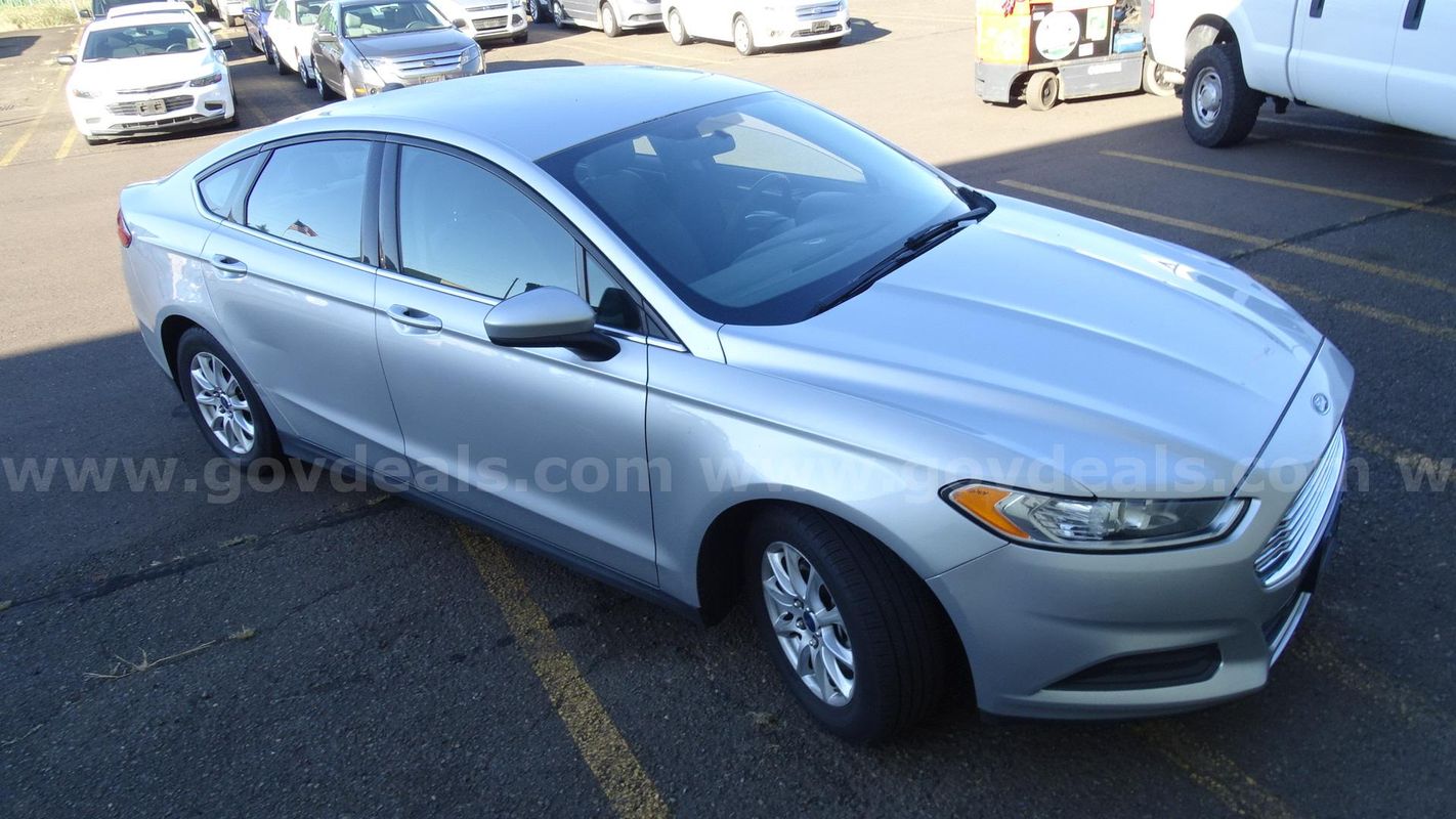 2014 Ford Fusion 4-Door Sedan
