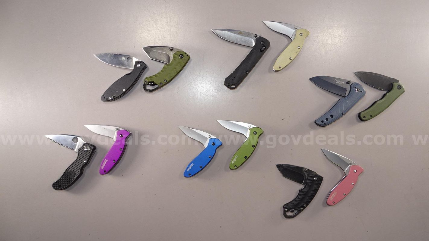 Knife Lot – Spyderco, Kershaw - Shipping Fee $13