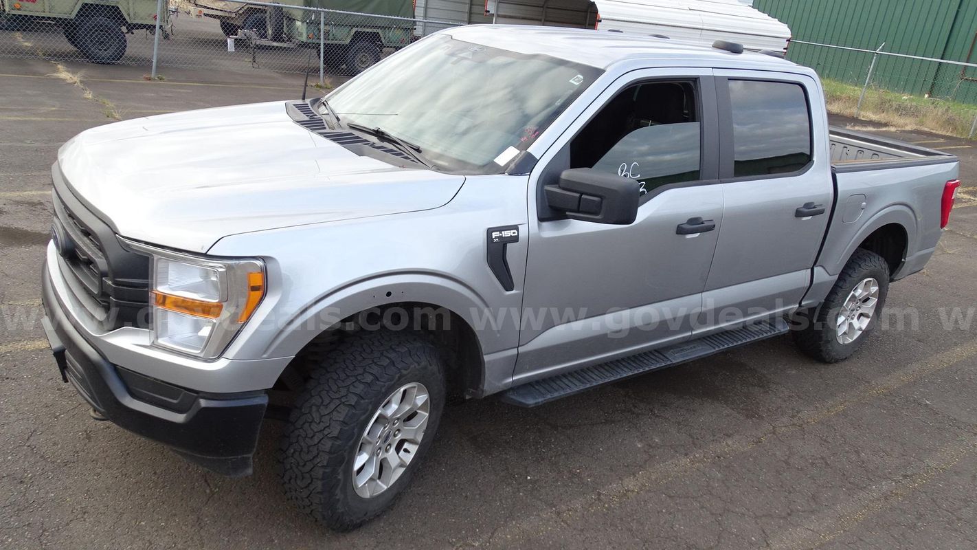 2022 Ford F-150 XL Crew Cab 4WD - Salvage Title