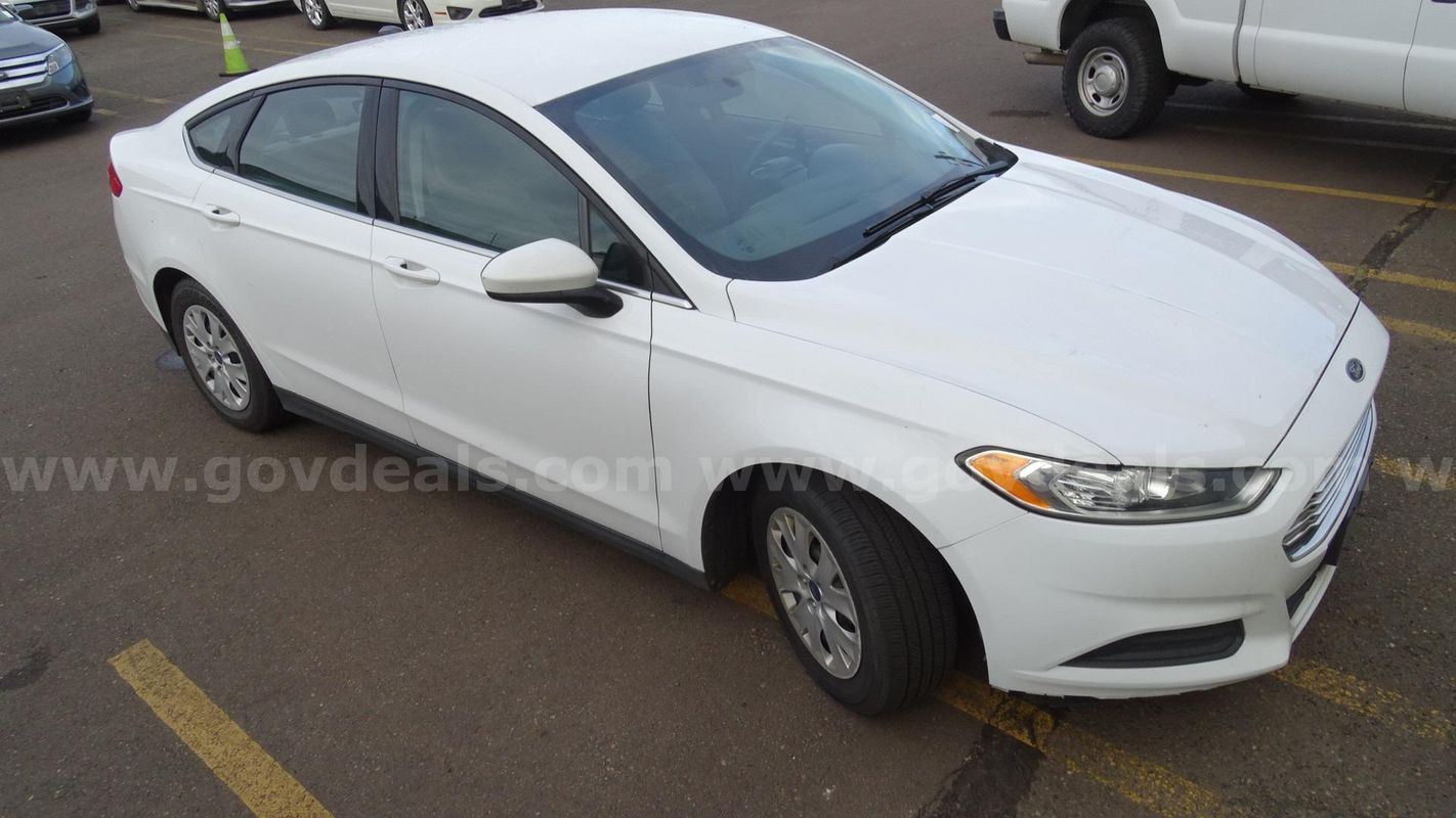 2014 Ford Fusion 4-Door Sedan