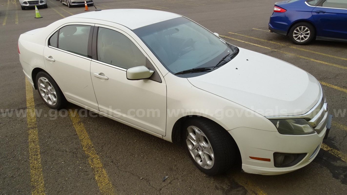 2011 Ford Fusion SE 4-Door Sedan