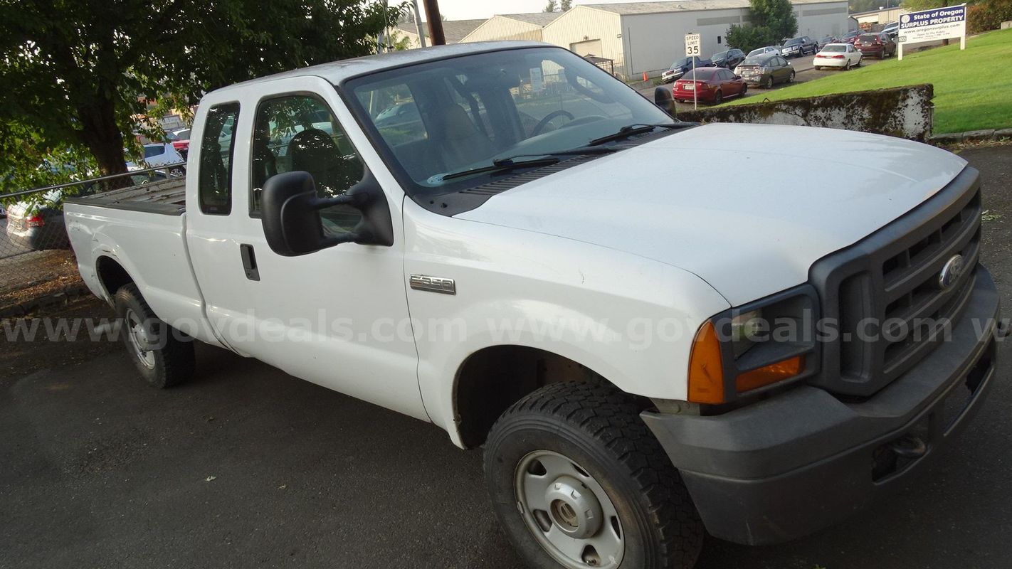 2005 Ford F-250 SD XL SuperCab 4WD