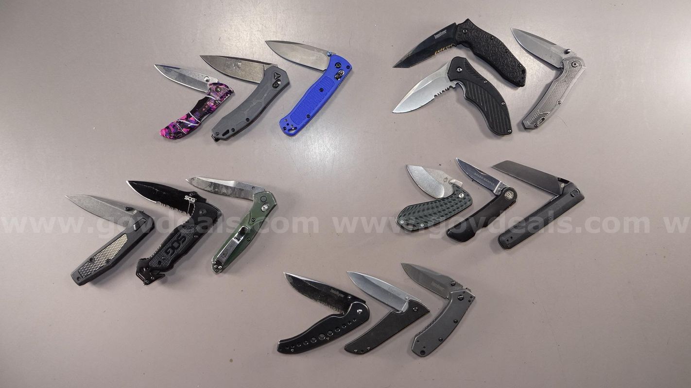 Knife Lot – Buck, Benchmade - Shipping Fee $13