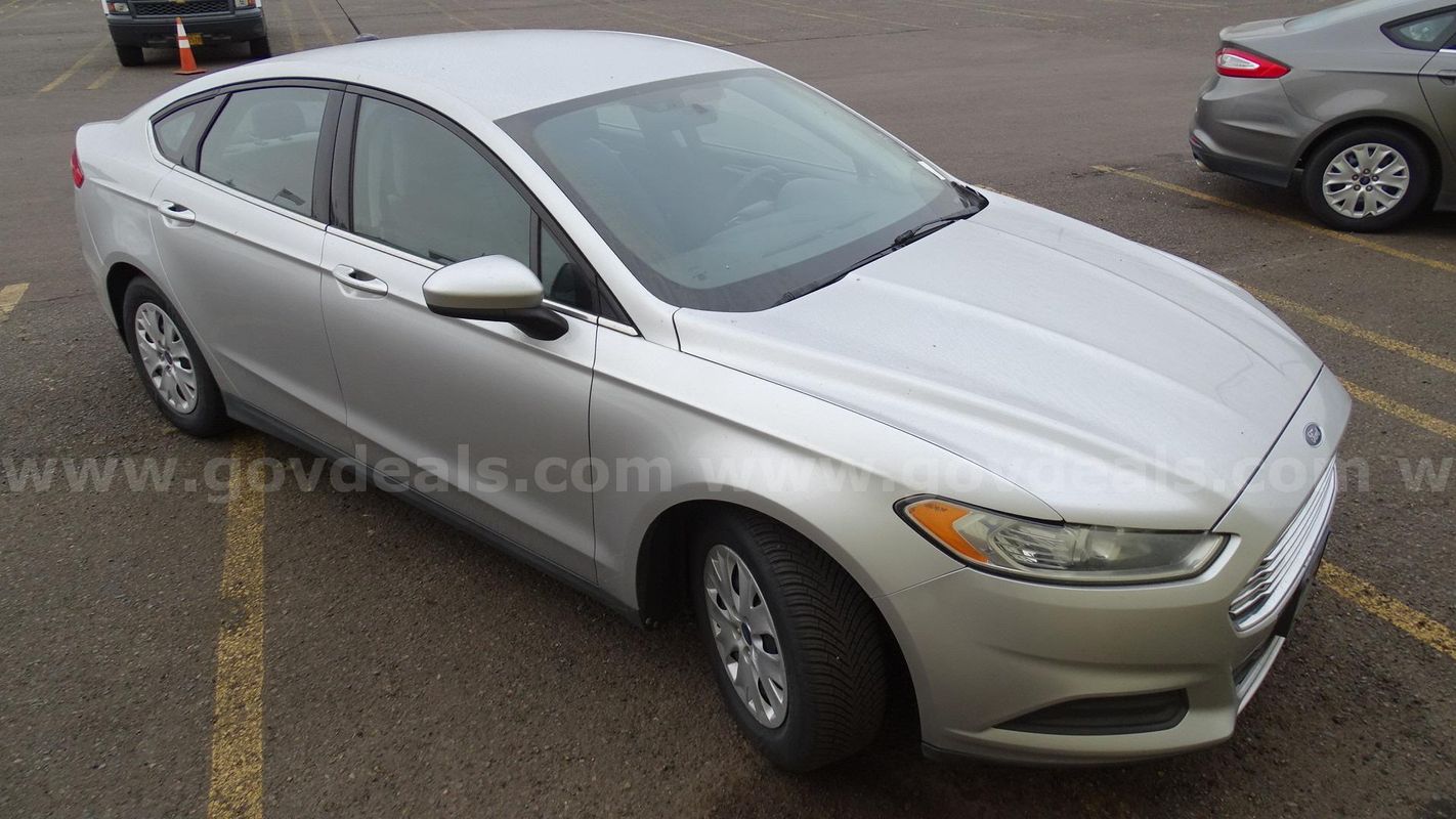 2014 Ford Fusion 4-Door Sedan