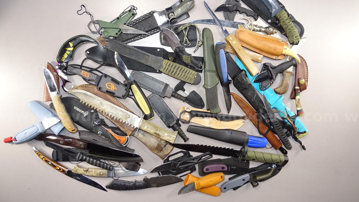 Sport Knife Lot – CRKT, Gerber - Shipping Fee $20