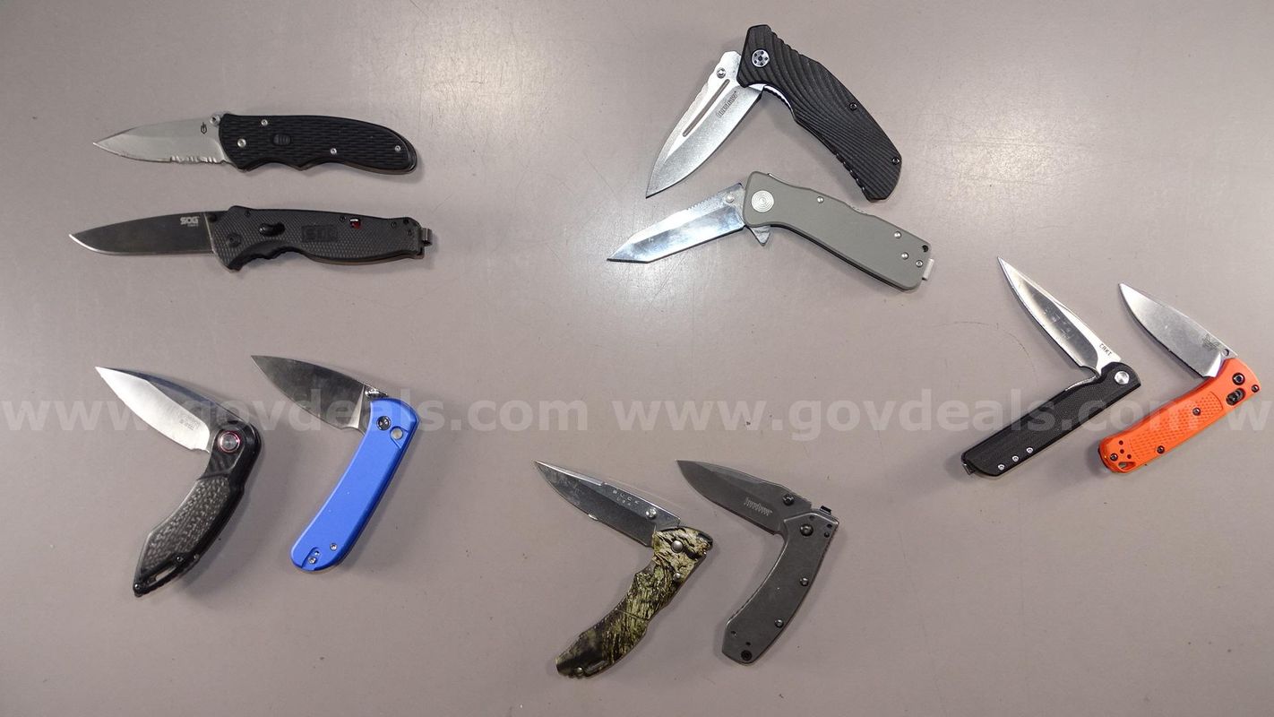 Knife Lot – Buck, Benchmade - Shipping Fee $13