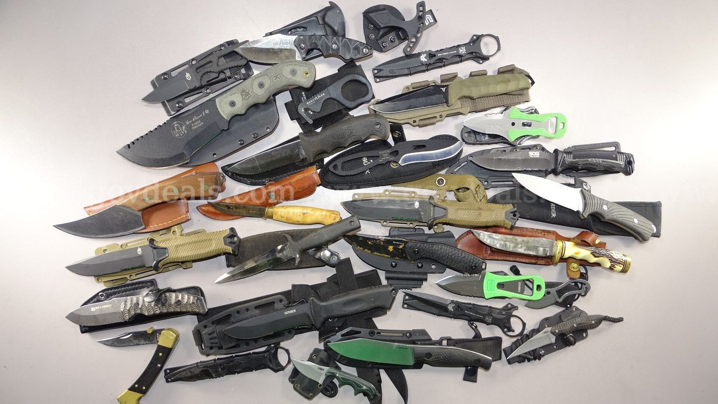 Sport Knife Lot – Buck, Benchmade - Shipping Fee $13