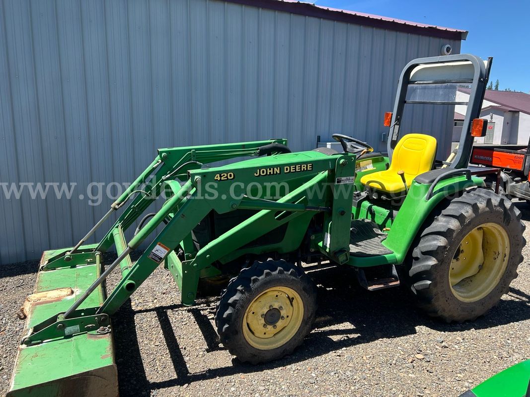 2001 John Deere 4300 Front Loader