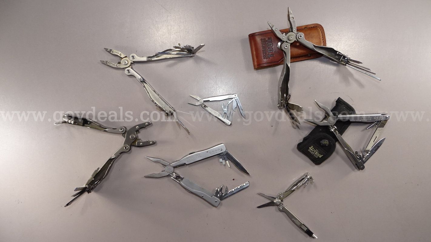 Multi-Tools Lot - USA - Shipping Fee $13