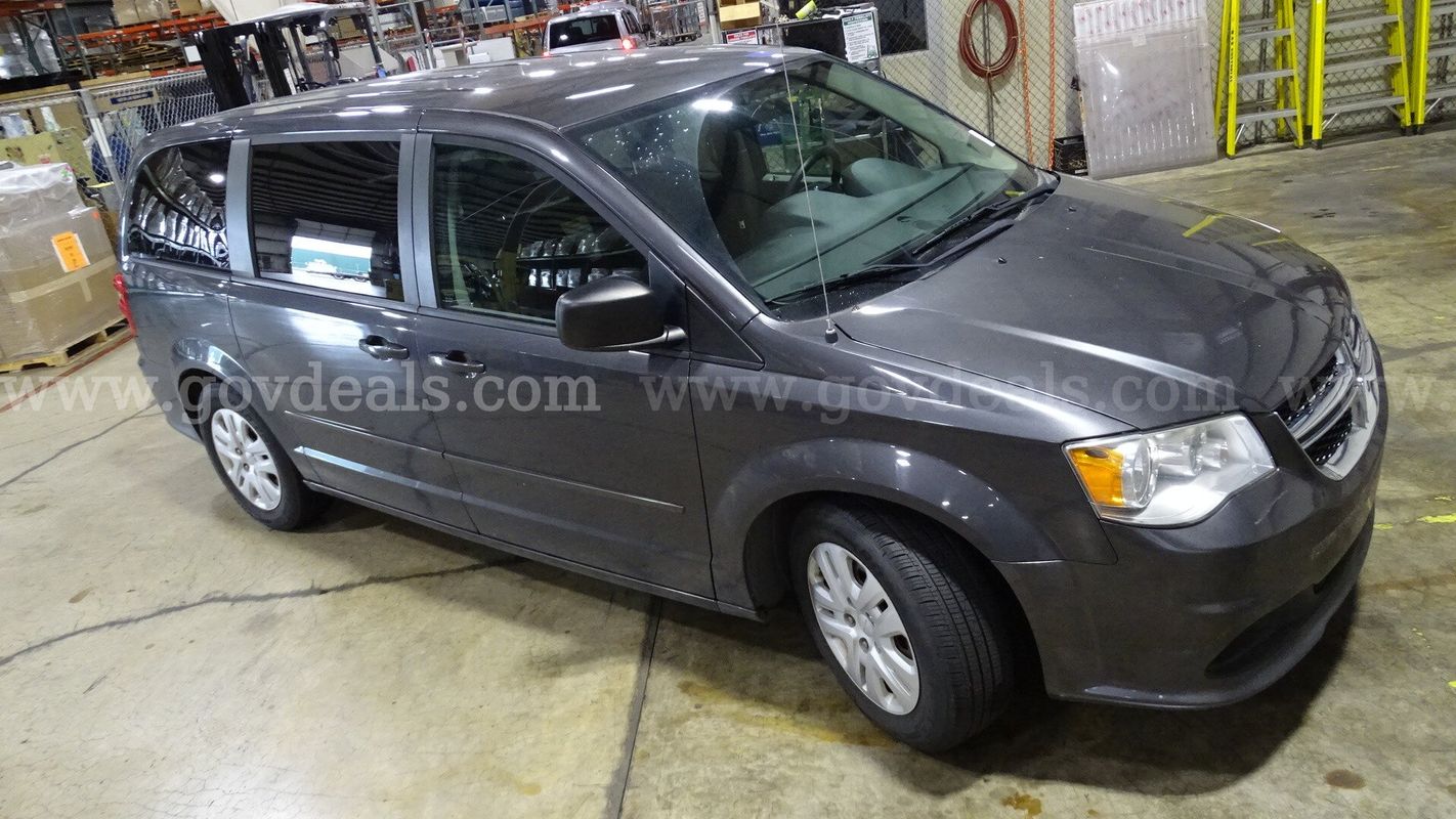 2016 Dodge Grand Caravan 7-Passenger Sports Van