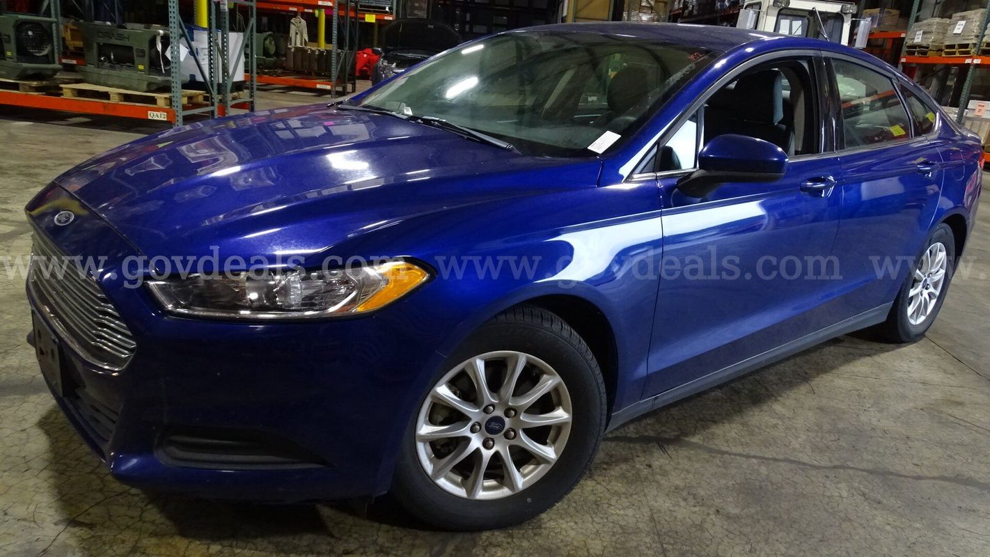 2016 Ford Fusion 4-Door Sedan