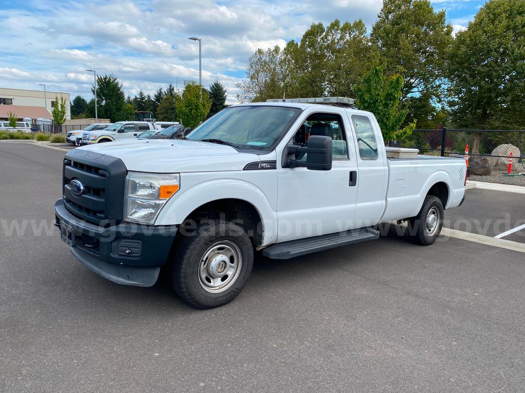 2012 Ford F-250 SD Extended Cab Pickup 4WD