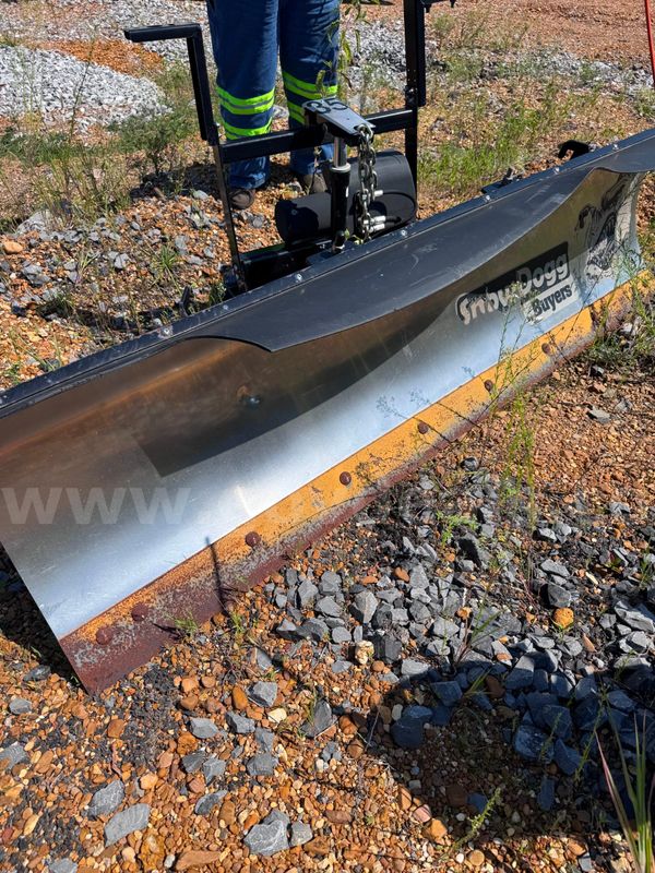 Snow Dogg 7 1/2' Snow Plow