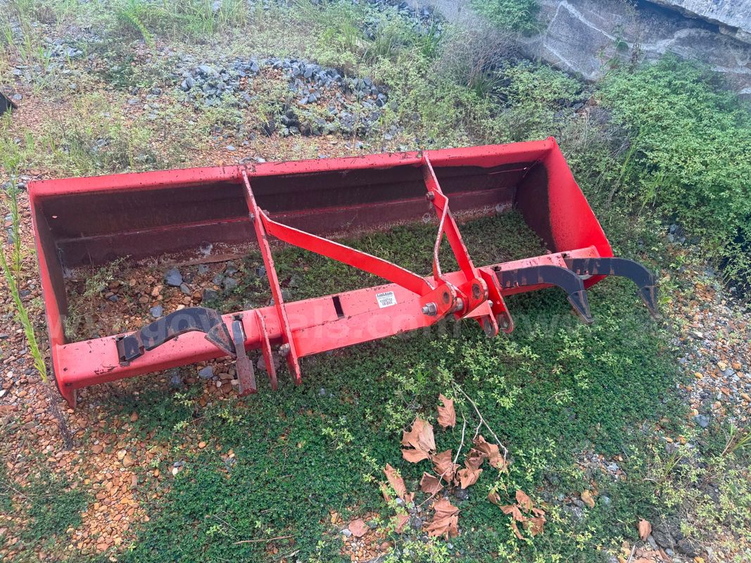 8' Land Pride Box Blade