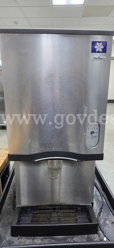 Manitowec Ice Maker with Dispenser