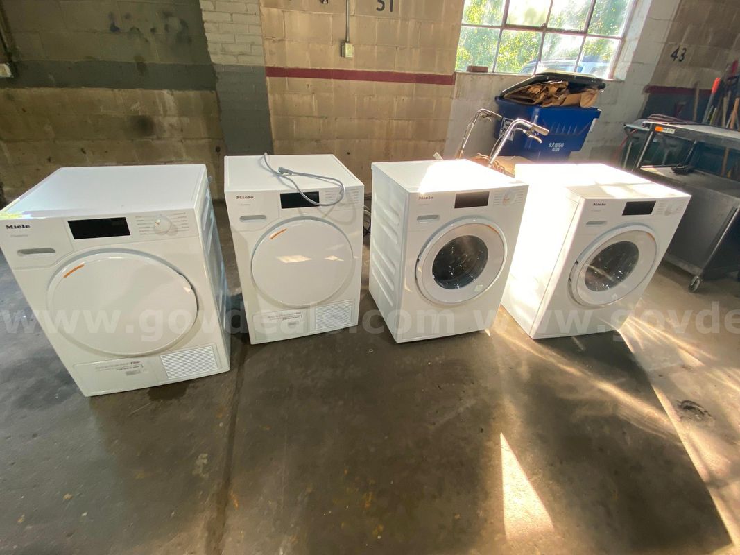Lot of 2 Wash Machines & 2 Dryers