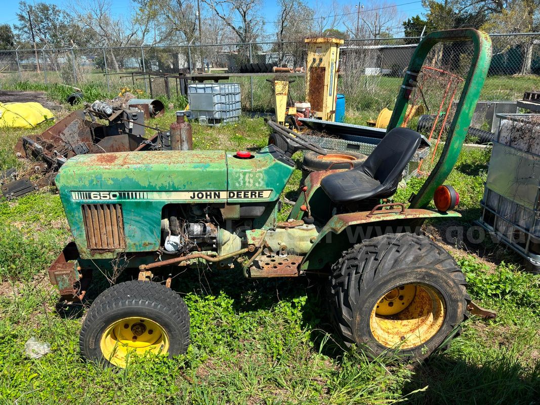 1981 John Deere Tractor, Model 650