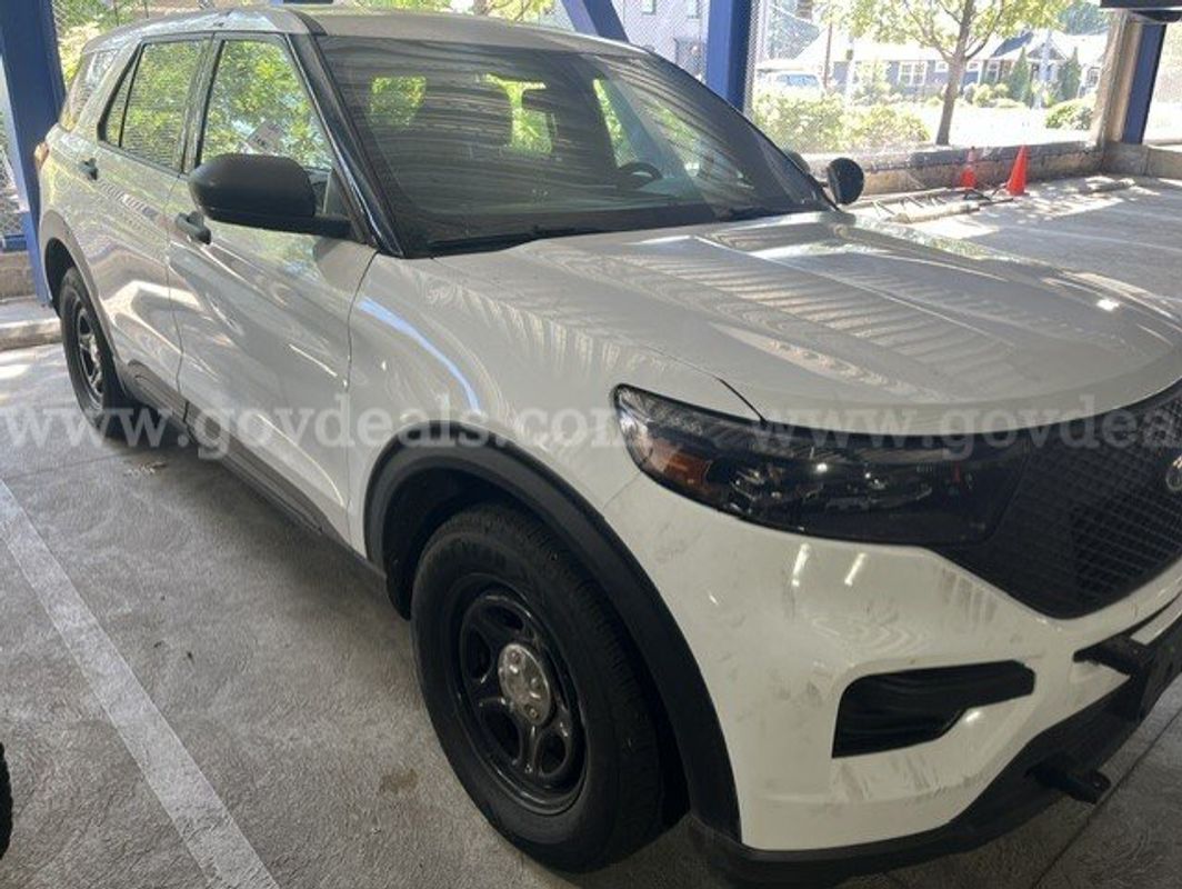 2020 Ford Interceptor Hybrid-retired from police fleet