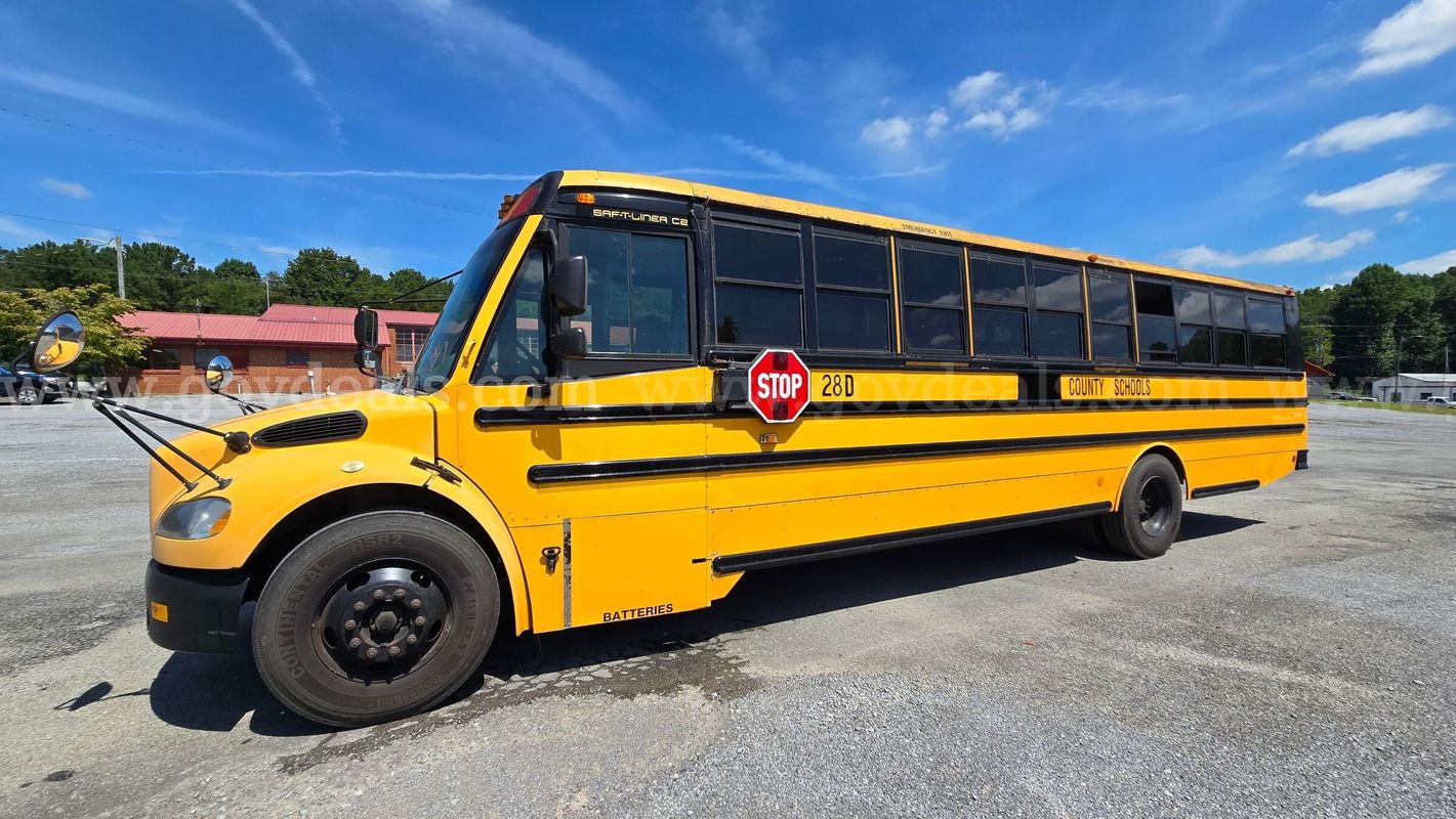 2008 Thomas Saf-T-Liner C2 66 Passenger Bus (#28)