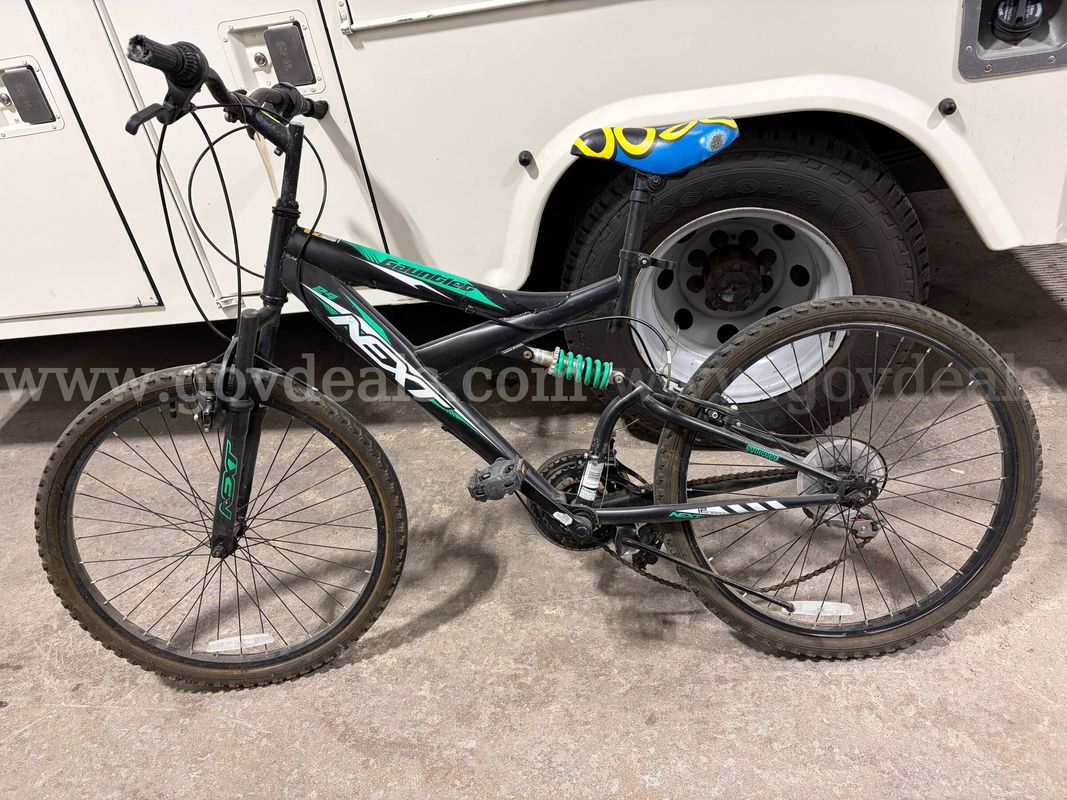 Next Gauntlet 24" 18 Speed Mountain Bike