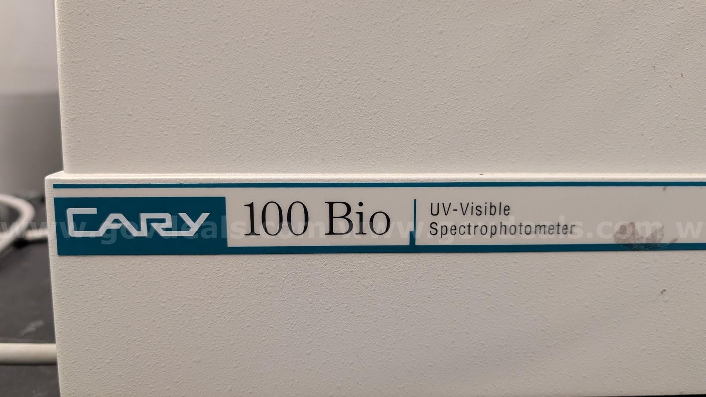 Varian Cary 100 Bio UV-Visible Spectrophotometer