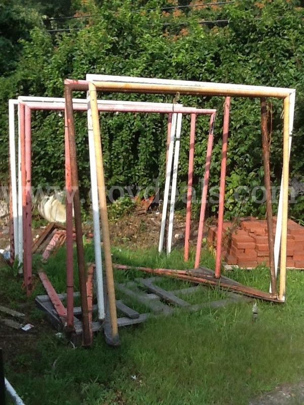PAIR OF LACROSSE GOAL FRAMES