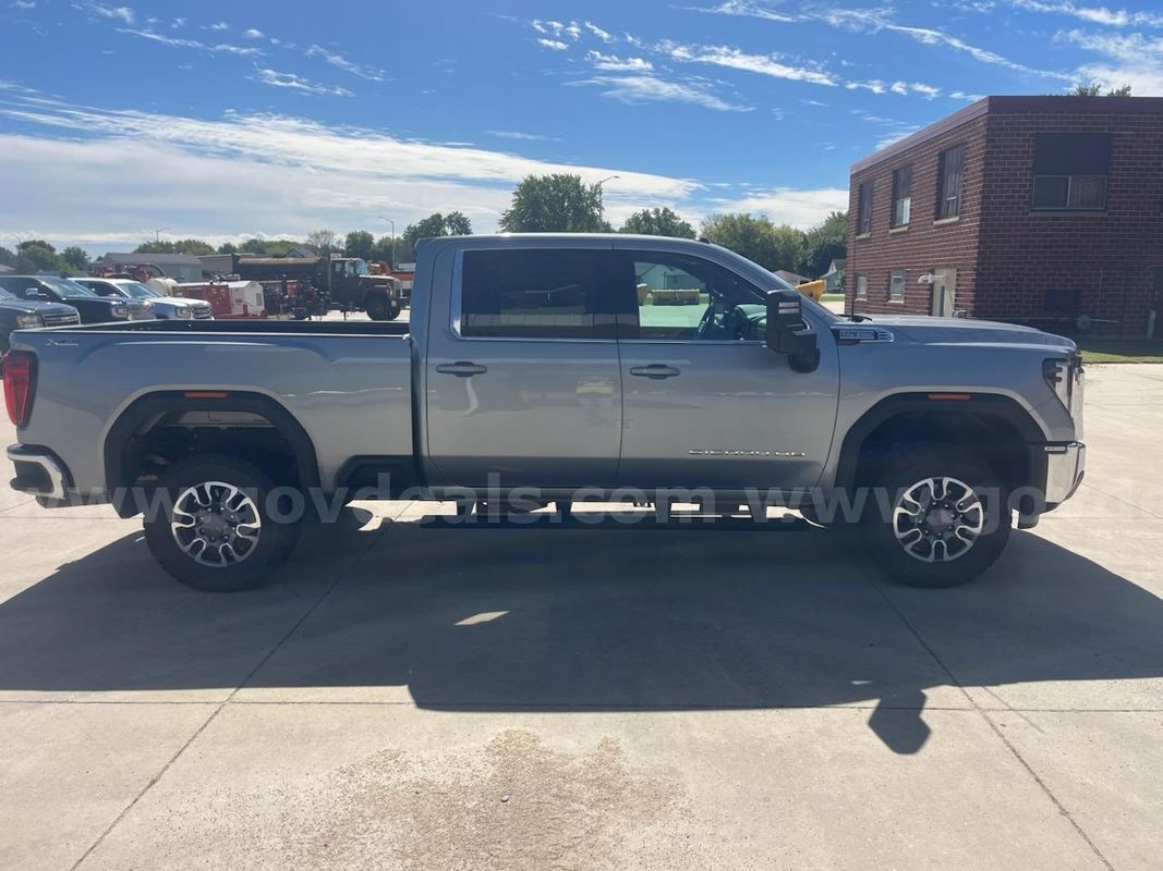 2024 GMC Sierra 3500HD SLE Crew Cab 4WD