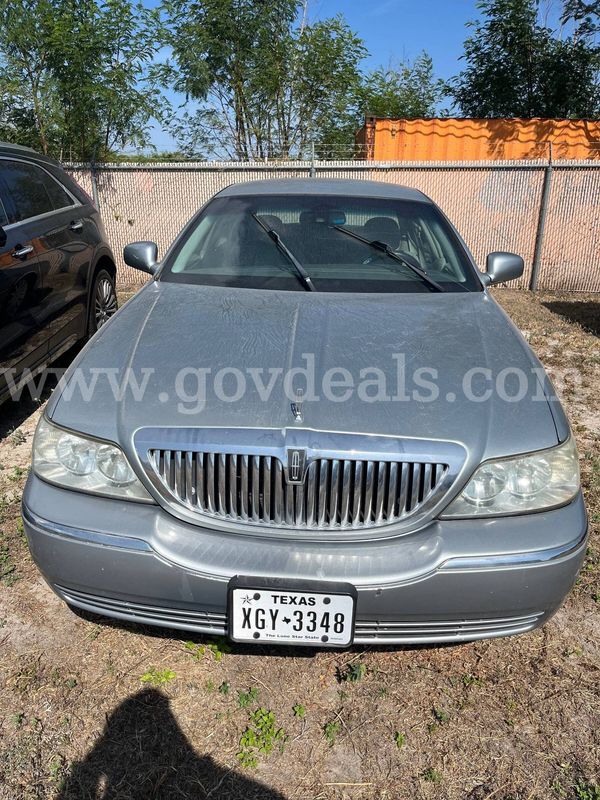 2006 Lincoln Town Car