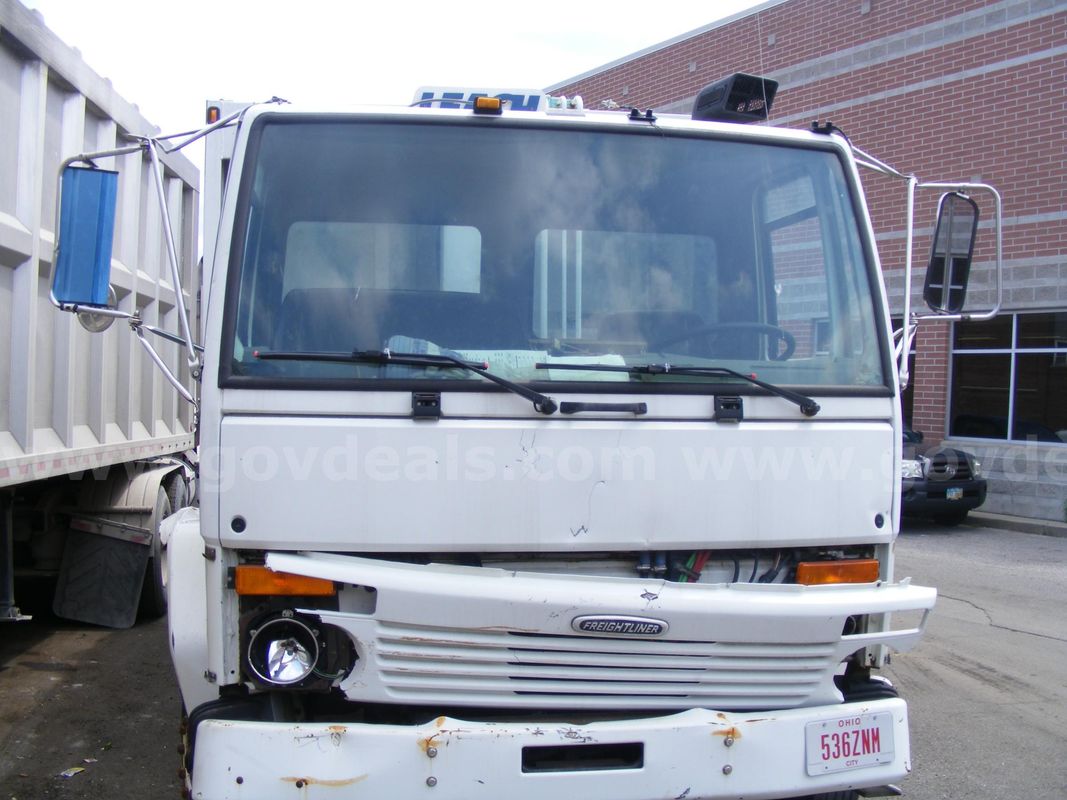 1999 Freightliner HC80