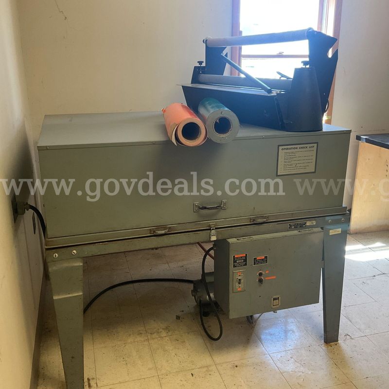 Lot of Sign Making Equipment - G2614901