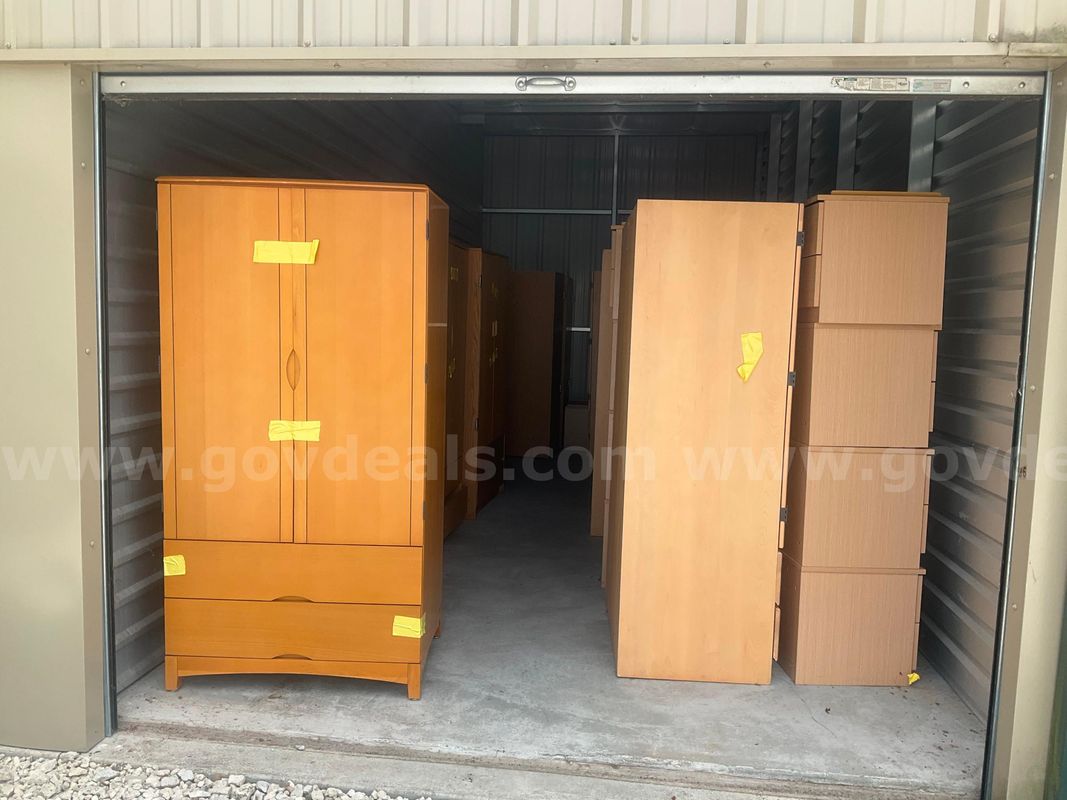 Storage Unit Lot of Furniture - G2623803