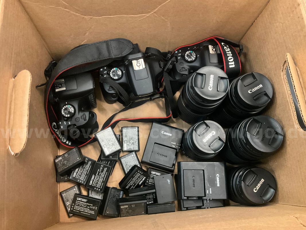 Lot of Canon Cameras & Lenses - G2623001