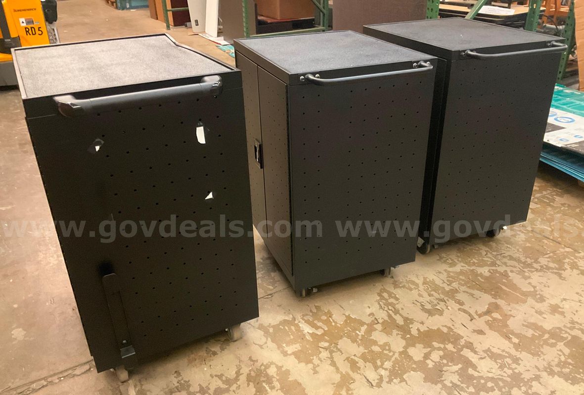 Lot of Laptop Carts - G2624501