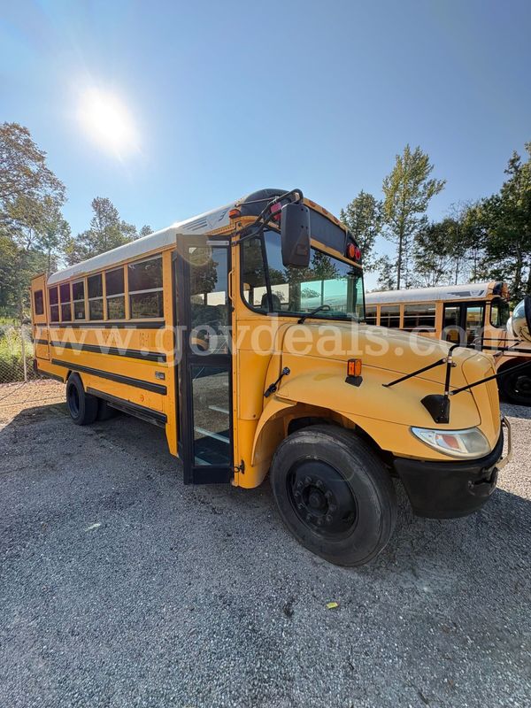 2005 International 3000