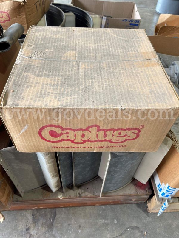 *UNOPENED* Box of caps