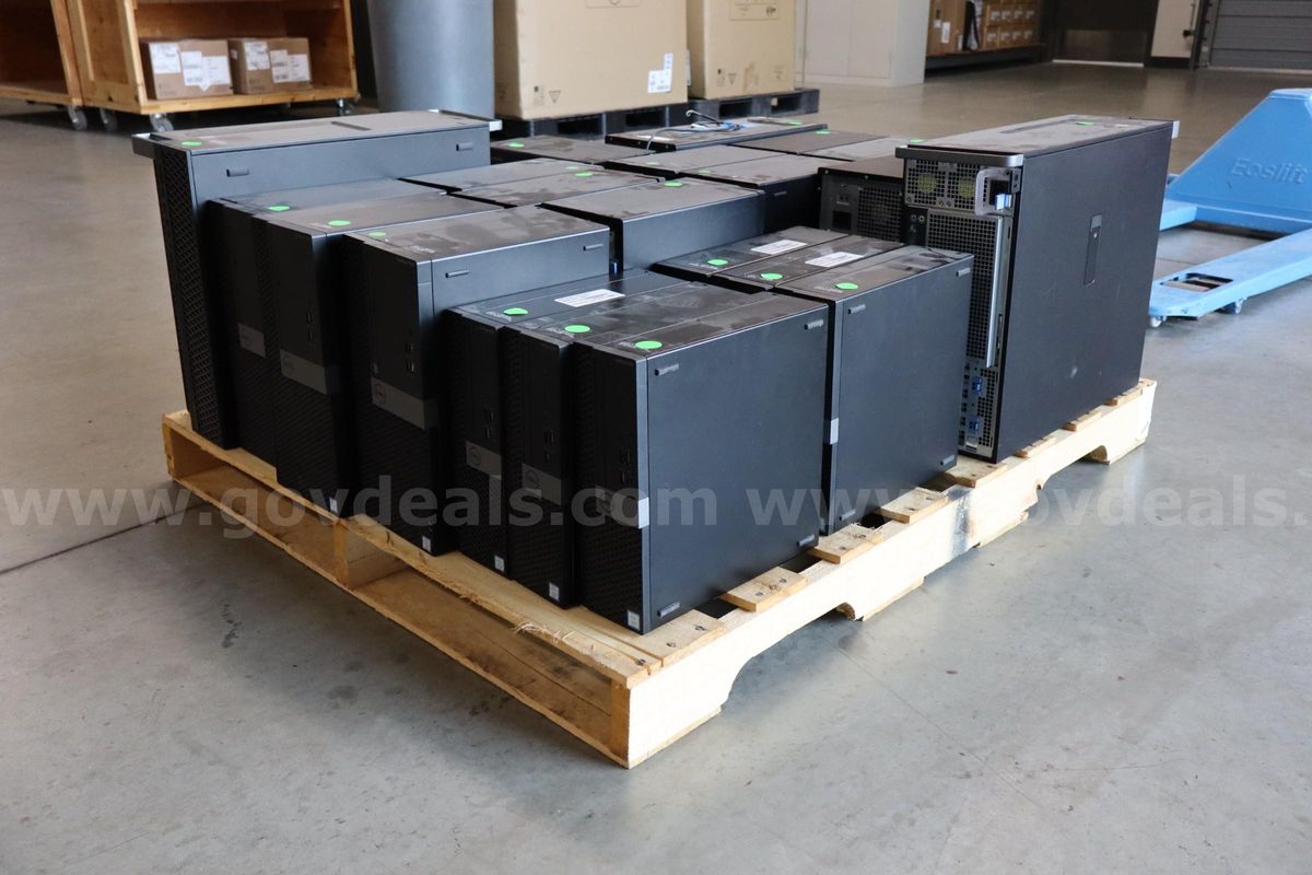 Lot of 20 Dell computers (Dell Optiplex various models, and Precision 5820)