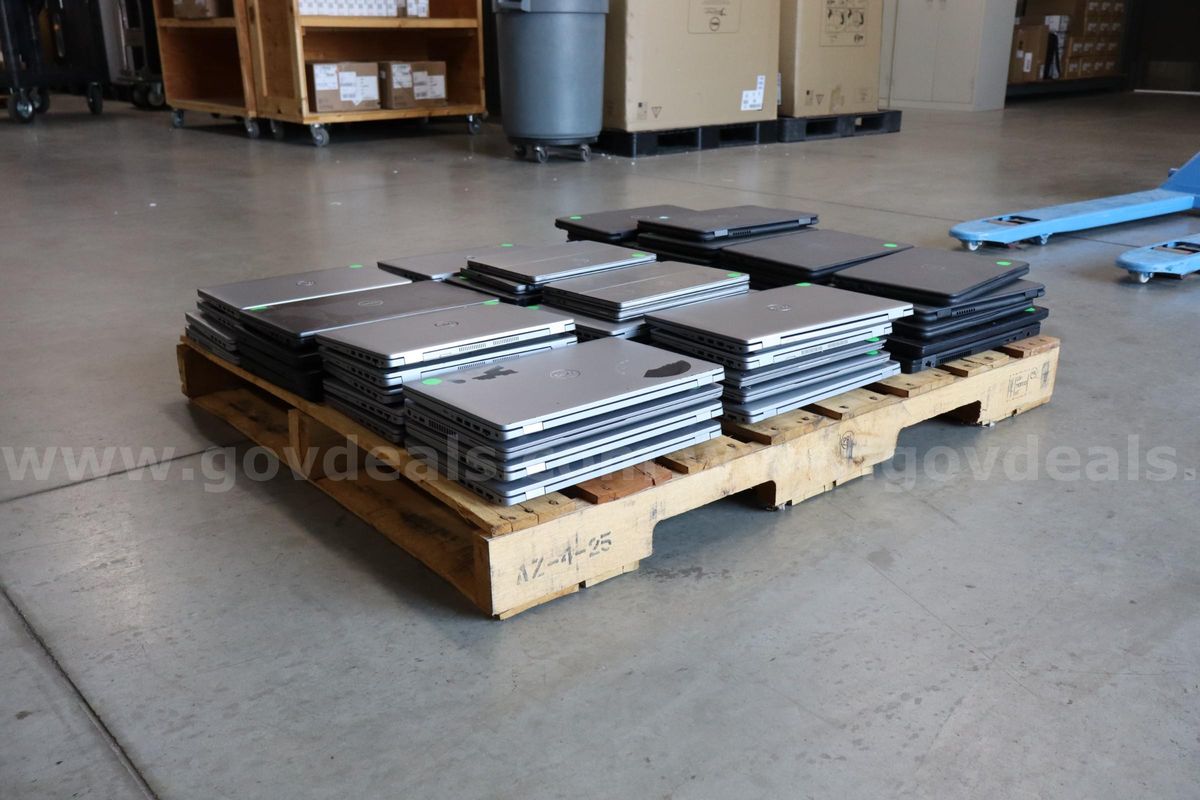 Lot of approximately 50 Dell Laptops
