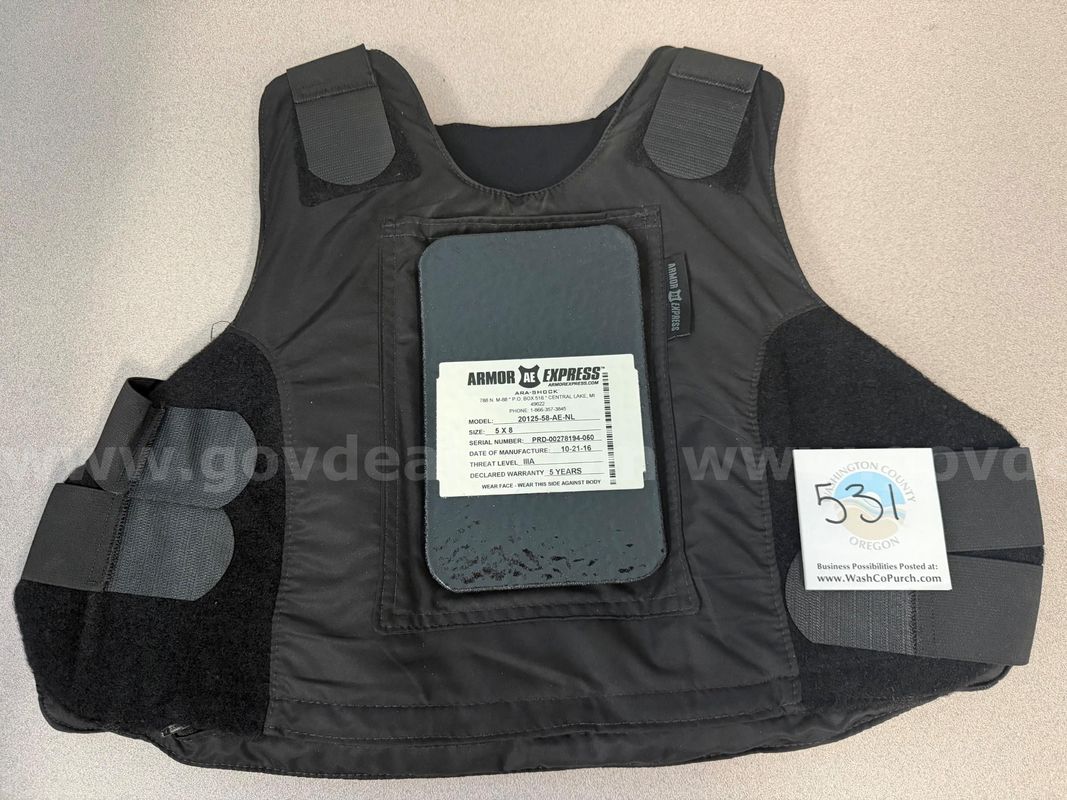 Tactical Vest w/ level IIIA plate