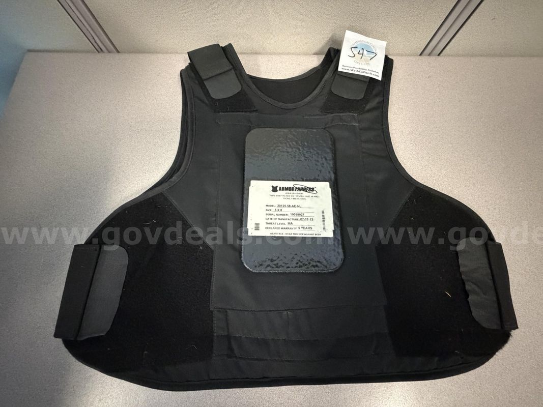 Tactical Vest w/ level IIIA plate