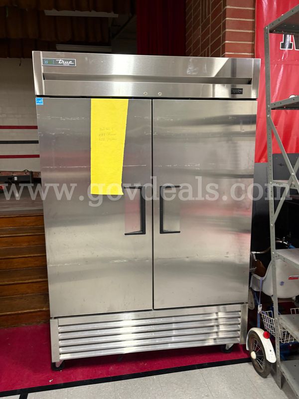 True 2-door freezer