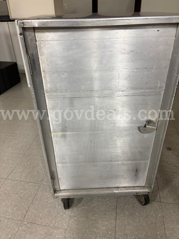 Small tray holding cabinet