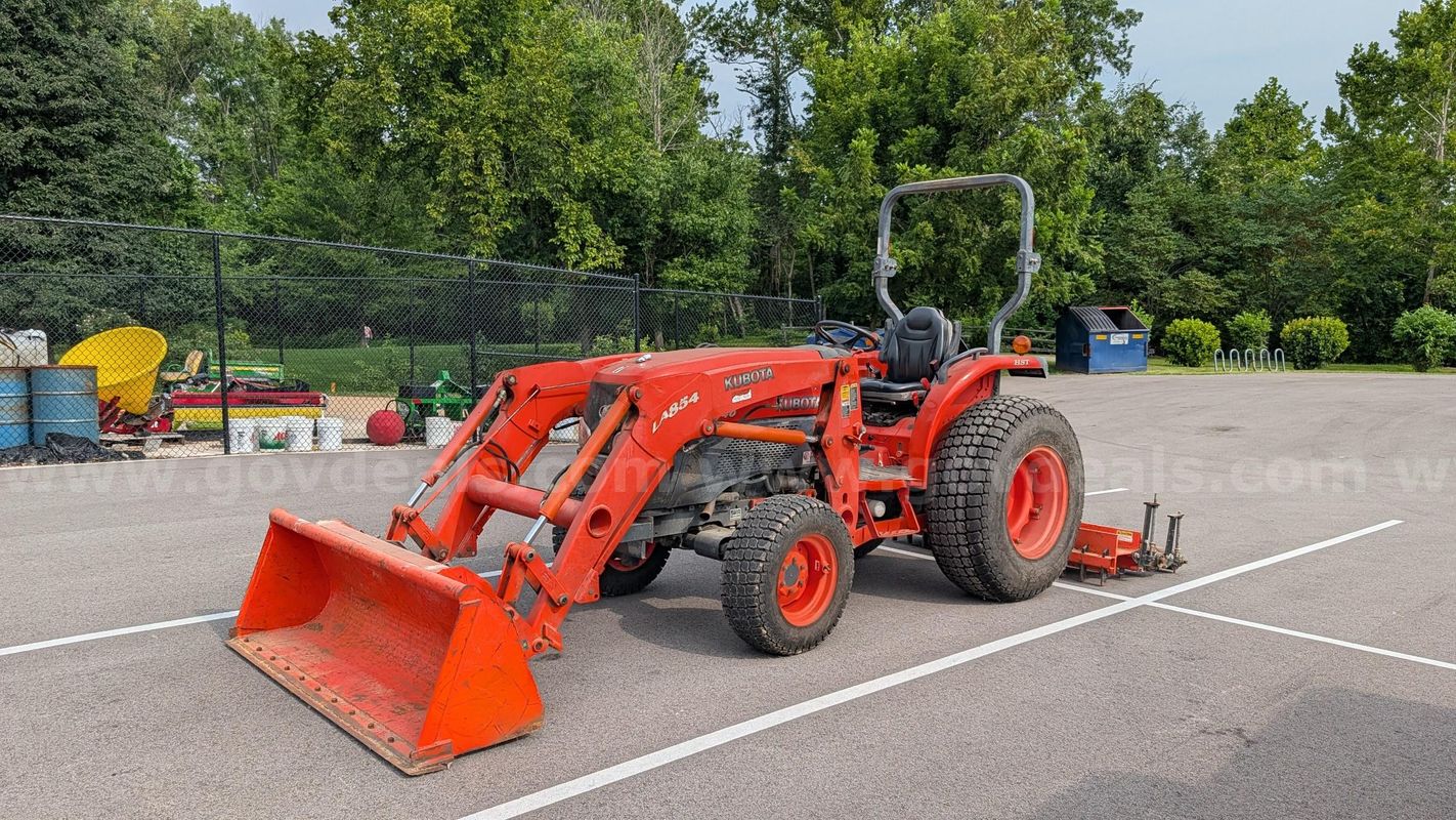 Kubota Tractor & Accessories