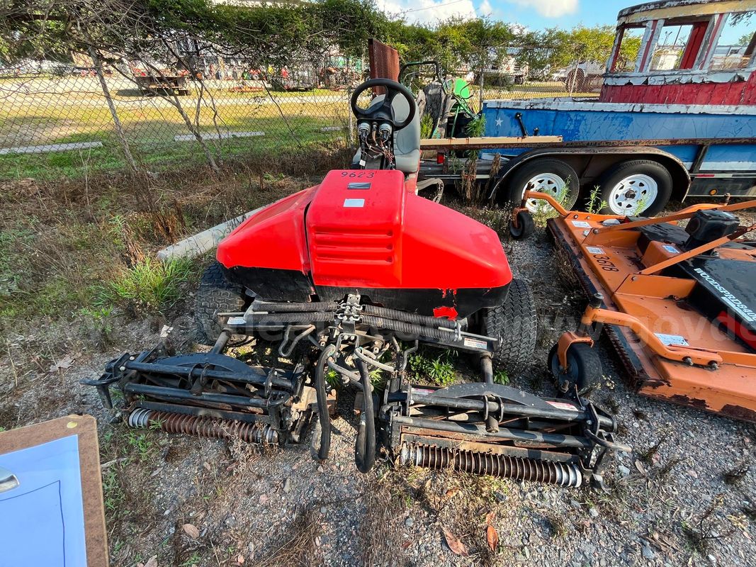 2009 Jacobsen Tri King Mower